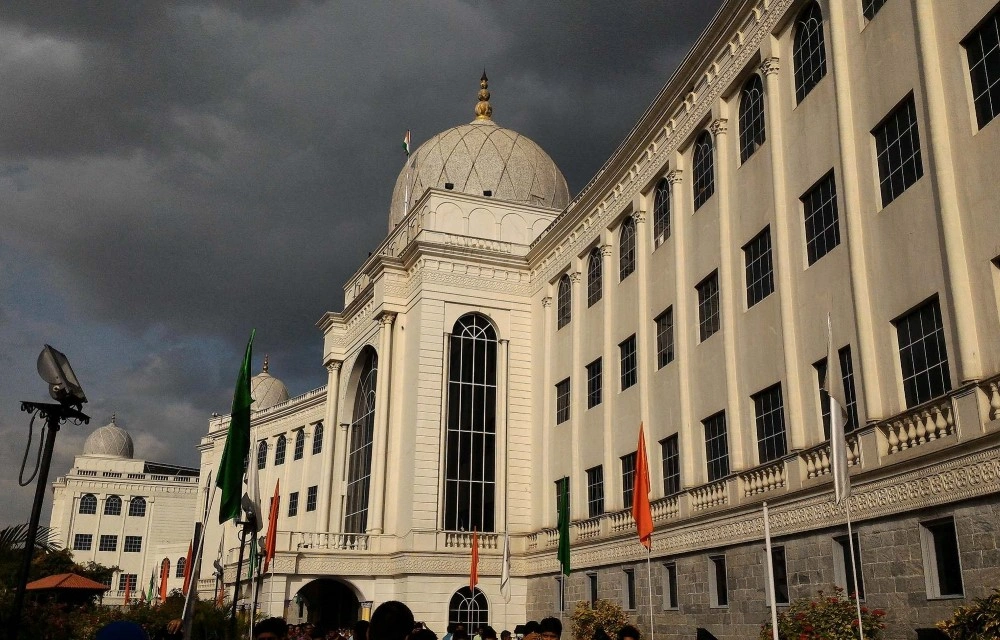 Let us Explore Salar Jung Museum