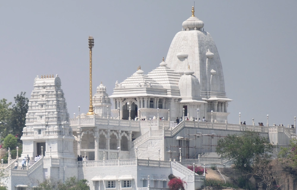 Let us Explore Birla Mandir